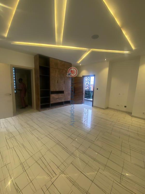5 bedroom Detached Duplex For Sale Along Lekki Expressway Lagos - 4