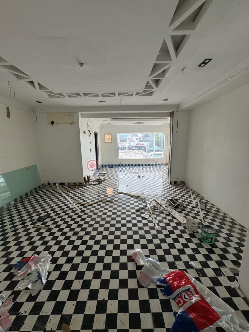 Shop For Rent Lekki Phase 1 Lagos - 6