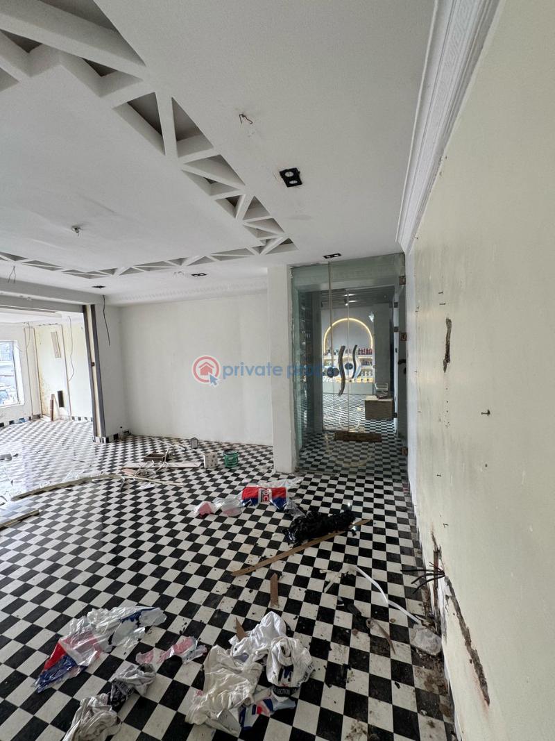 Shop For Rent Lekki Phase 1 Lagos - 3