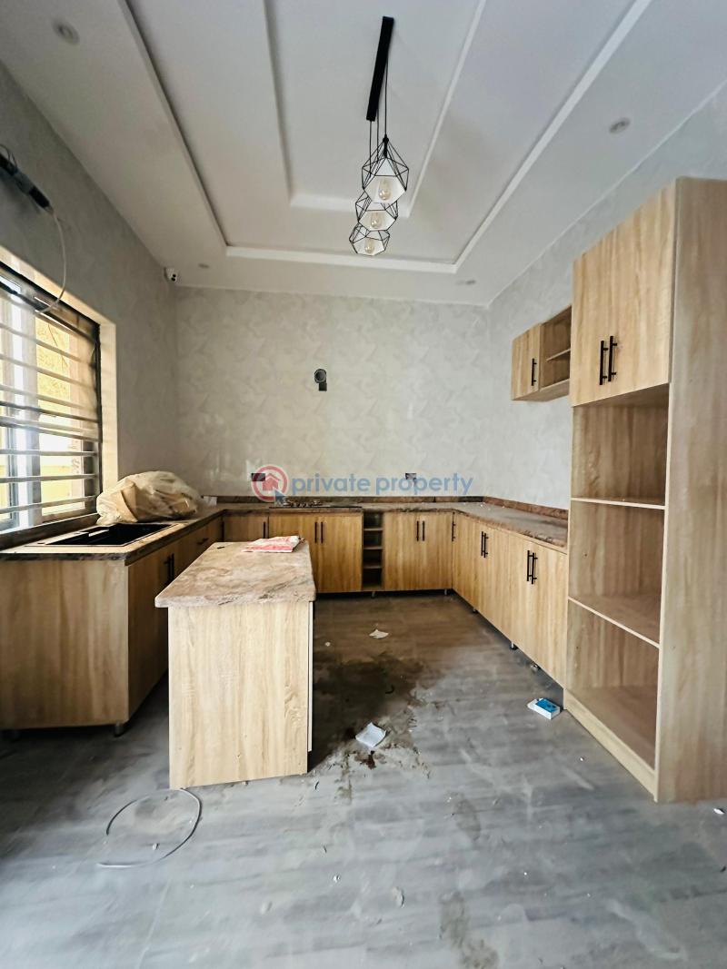 4 bedroom Detached Duplex For Sale Estate Magodo GRA Phase 1 Ojodu Lagos - 4