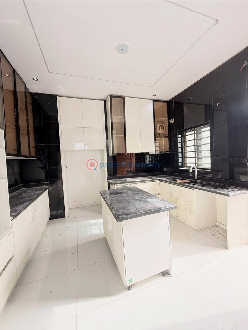 4 bedroom Detached Duplex For Sale Ikota Lekki Lagos - 4