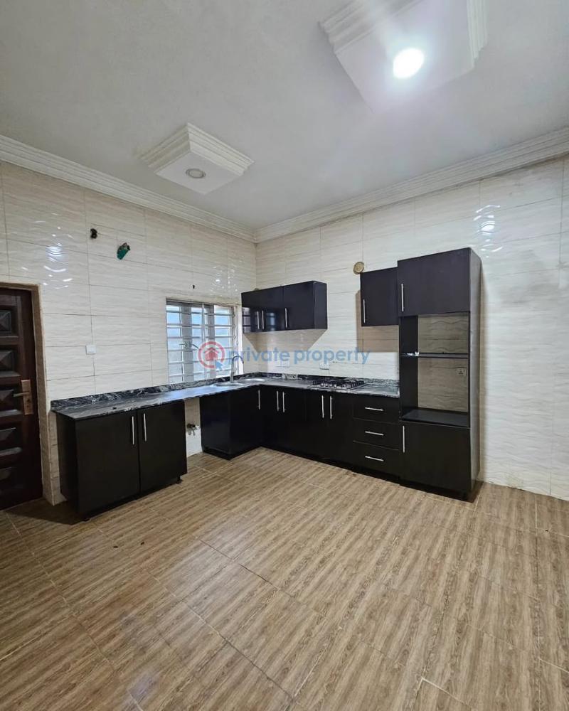 4 bedroom Terrace For Sale Ilupeju Lagos - 5