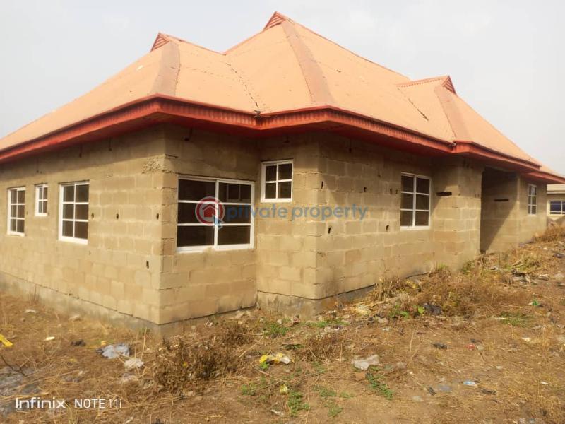 House For Sale At Orita Odan Olodo Bank,going , House Is 30 Seconds Drive From Road Side, Ibadan Oyo - 0