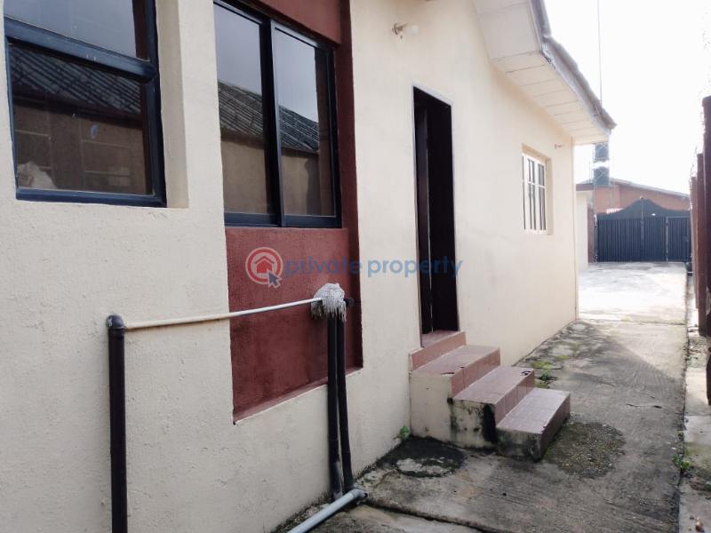 4 bedroom Bungalow For Sale Ibafo Ogun area  - 2