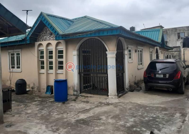 4 bedroom Bungalow For Sale Unity Estate Egbeda Egbe/Idimu Lagos - 0