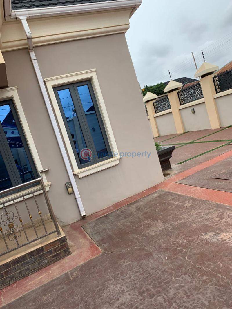 4 bedroom Bungalow For Sale Ore Ofe Estate Beside Heritage Estate Akala Express Ibadan Oyo - 12