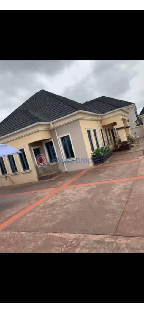 4 bedroom Bungalow For Sale Ore Ofe Estate Beside Heritage Estate Akala Express Ibadan Oyo - 4