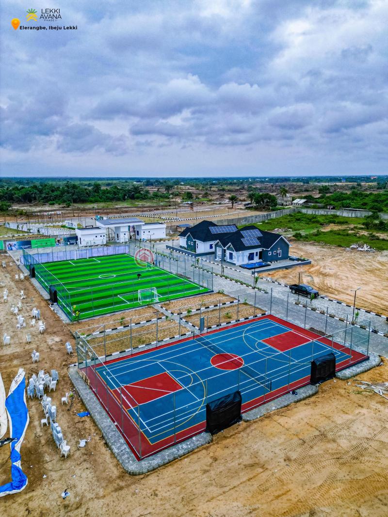 4bedroom bungalow with swimming pool - 15 4 bedroom Bungalow For Sale Elerangbe Eleran Igbe Ibeju-Lekki Lagos - 15