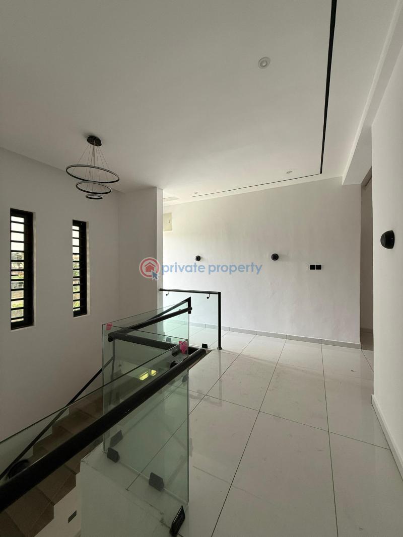 4 bedroom Detached Duplex For Sale Kolapo Ishola Gra, Akobo Akobo Ibadan Oyo - 2