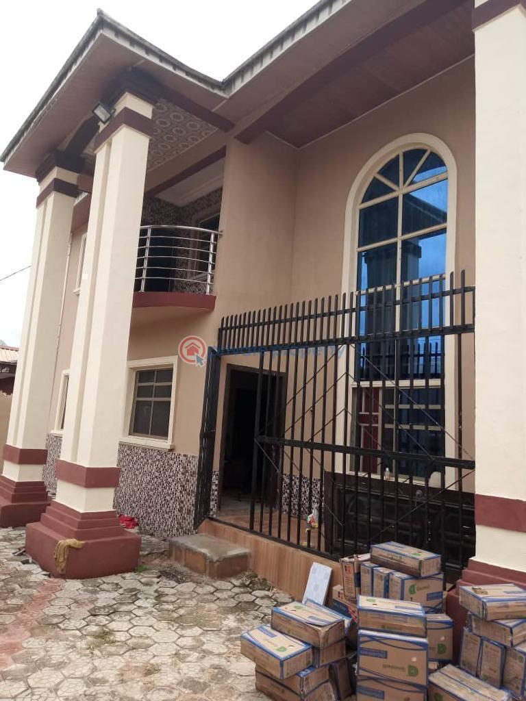 4 bedroom Duplex For Sale Behind Biu Main Campus Ugbor Road Gra, Benin
