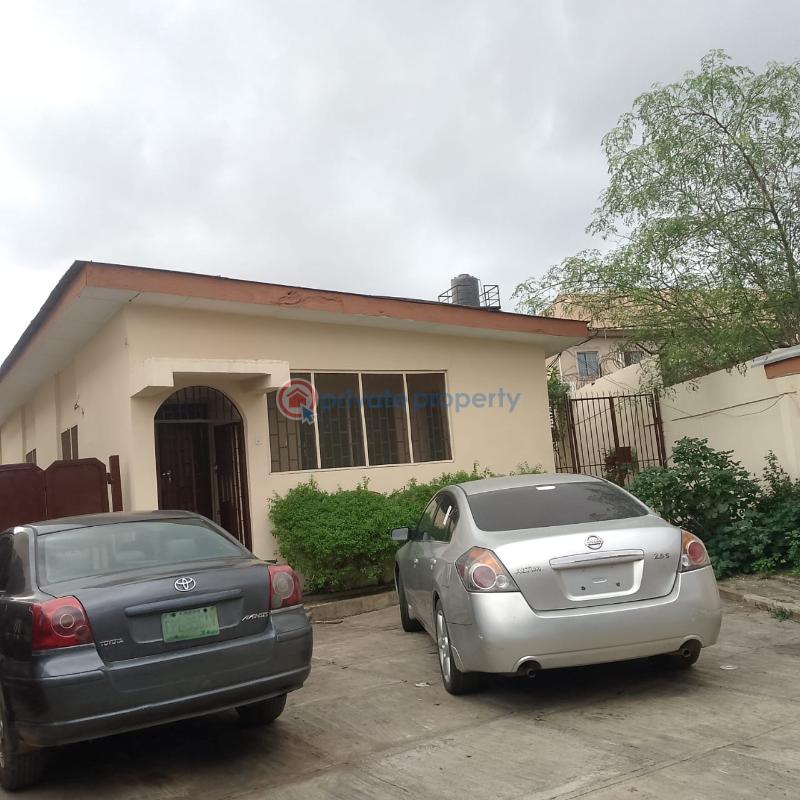 4bedroom duplex with a 3bedroom bungalow - 1 7 bedroom Duplex For Sale Ayoola Drive, New Bodija, Bodija Ibadan Oyo - 1