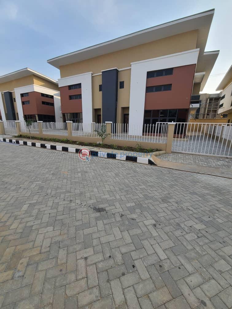 4 bedroom Detached Duplex For Sale Ogudu GRA Ojota Lagos - 7