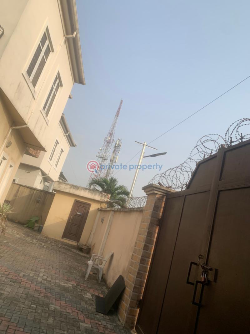 4 bedroom Detached Duplex For Sale Longe Street Agidinbgi Ikeja Lagos - 2