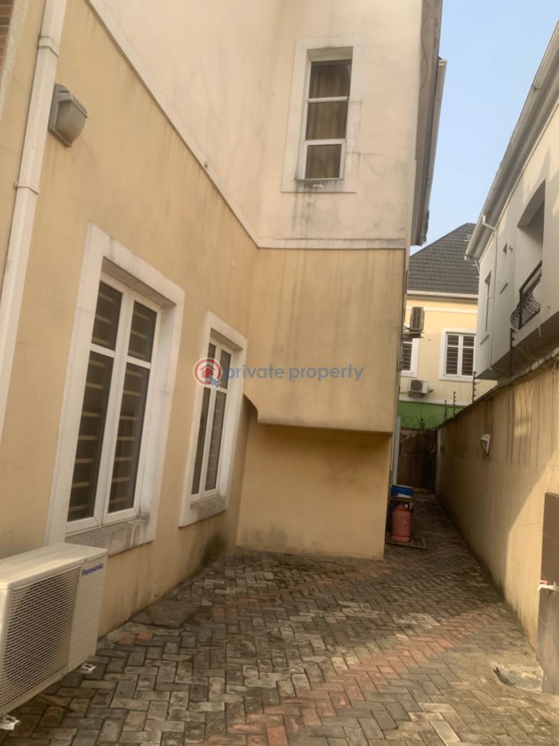 4 bedroom Detached Duplex For Sale Longe Street Agidinbgi Ikeja Lagos - 0