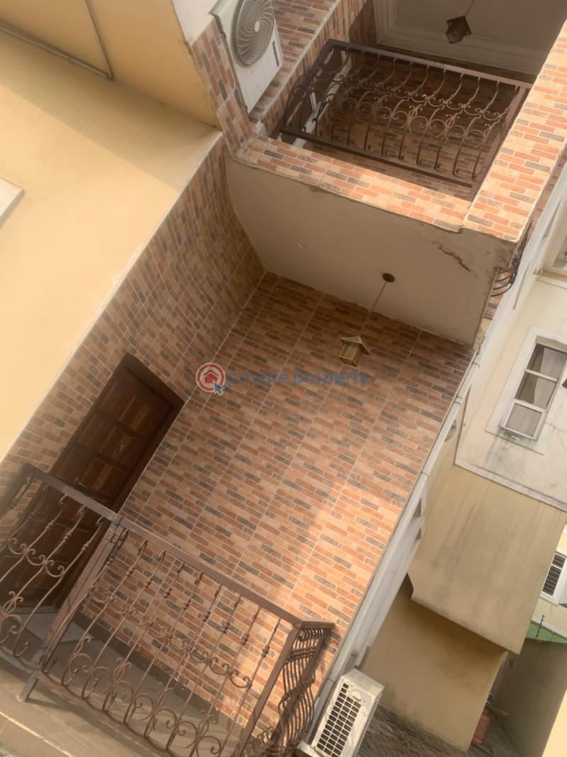 4 bedroom Detached Duplex For Sale Longe Street Agidinbgi Ikeja Lagos - 1