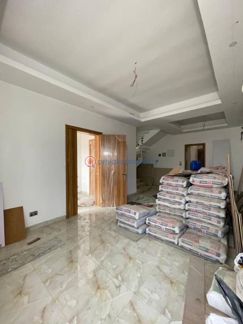 4 bedroom Detached Duplex For Sale Estate Lekki Phase 1 Lagos - 2