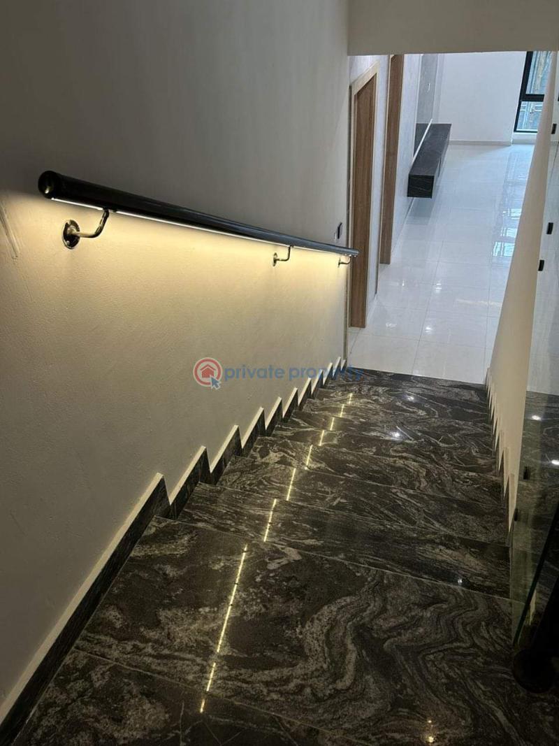 4bedroom maisonette - 11 4 bedroom Maisonette For Sale 37, Ikoyi Crescent Governor's Lodge,gerald Road, Ikoyi Lagos. Ikoyi Lagos - 11