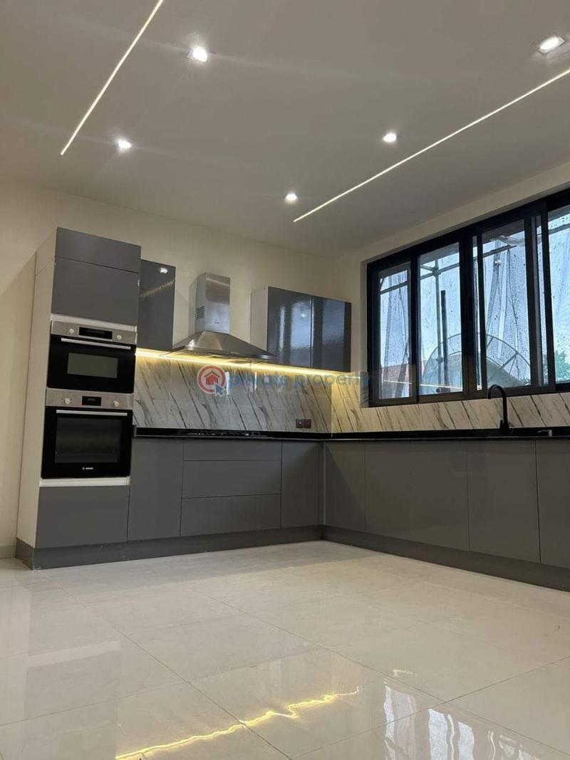 4bedroom maisonette - 3 4 bedroom Maisonette For Sale 37, Ikoyi Crescent Governor's Lodge,gerald Road, Ikoyi Lagos. Ikoyi Lagos - 3