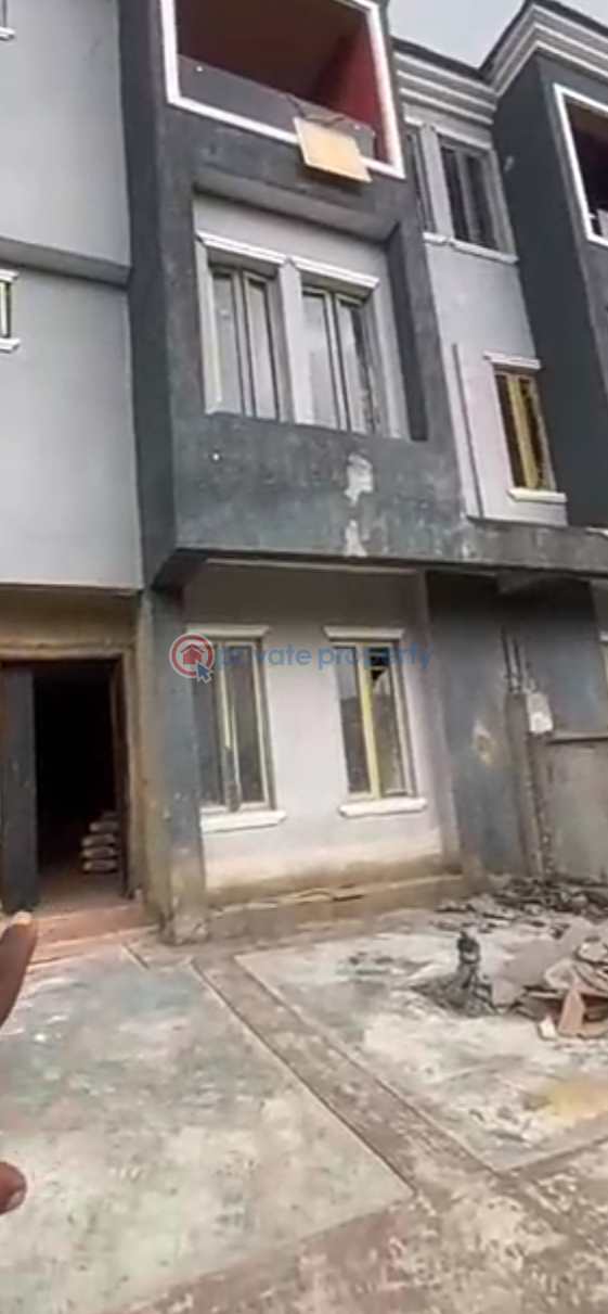 4 bedroom Terraced Duplex For Sale Gbagada Prime Location Ifako-Gbagada Lagos - 1