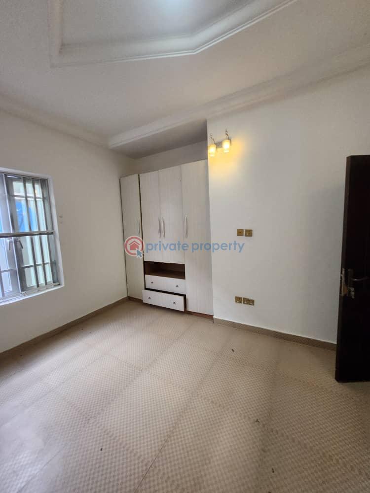 4 bedroom Detached Duplex For Rent Along Lekki Expressway Lagos - 1