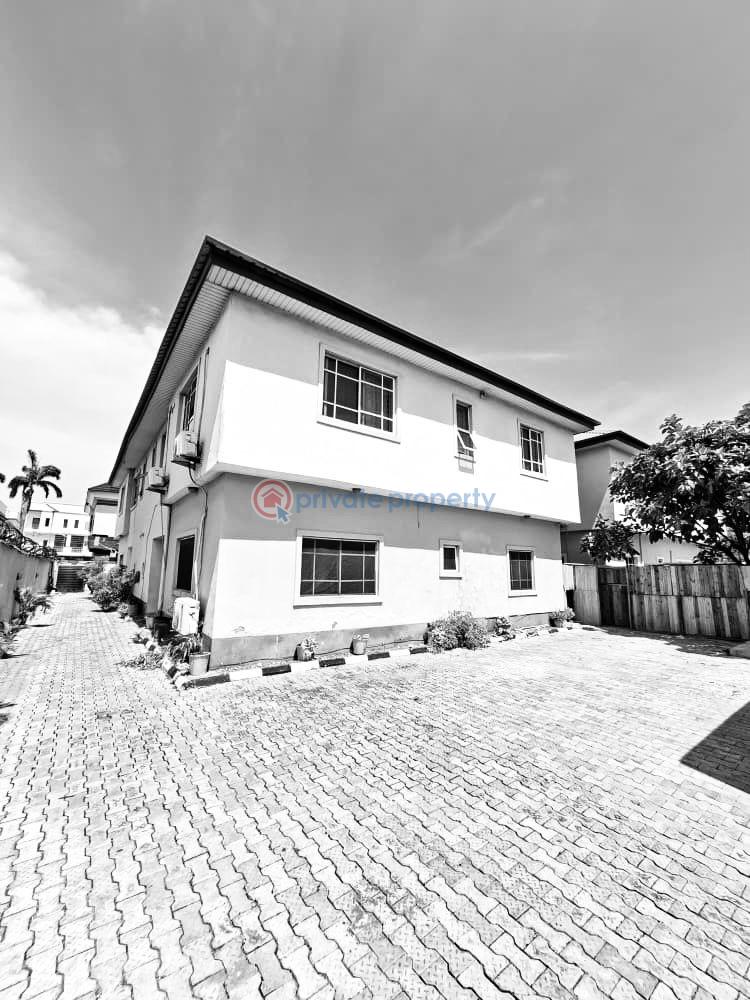 4 bedroom Semi detached Duplex For Rent Lekki Phase 1 Lagos