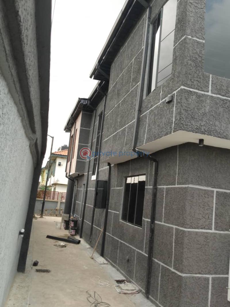 4 bedroom Semi detached Duplex For Sale Estate Oko Oba Agege Lagos - 5