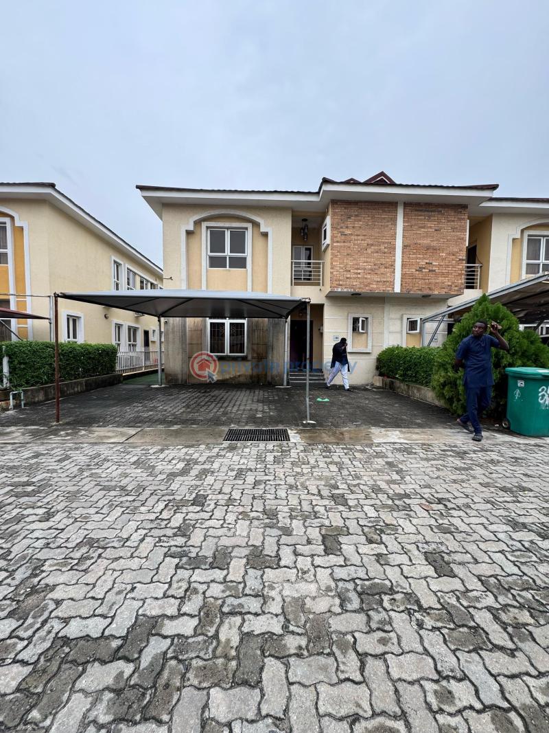 4 bedroom Semi detached Duplex For Rent Osapa Lekki Lagos - 1