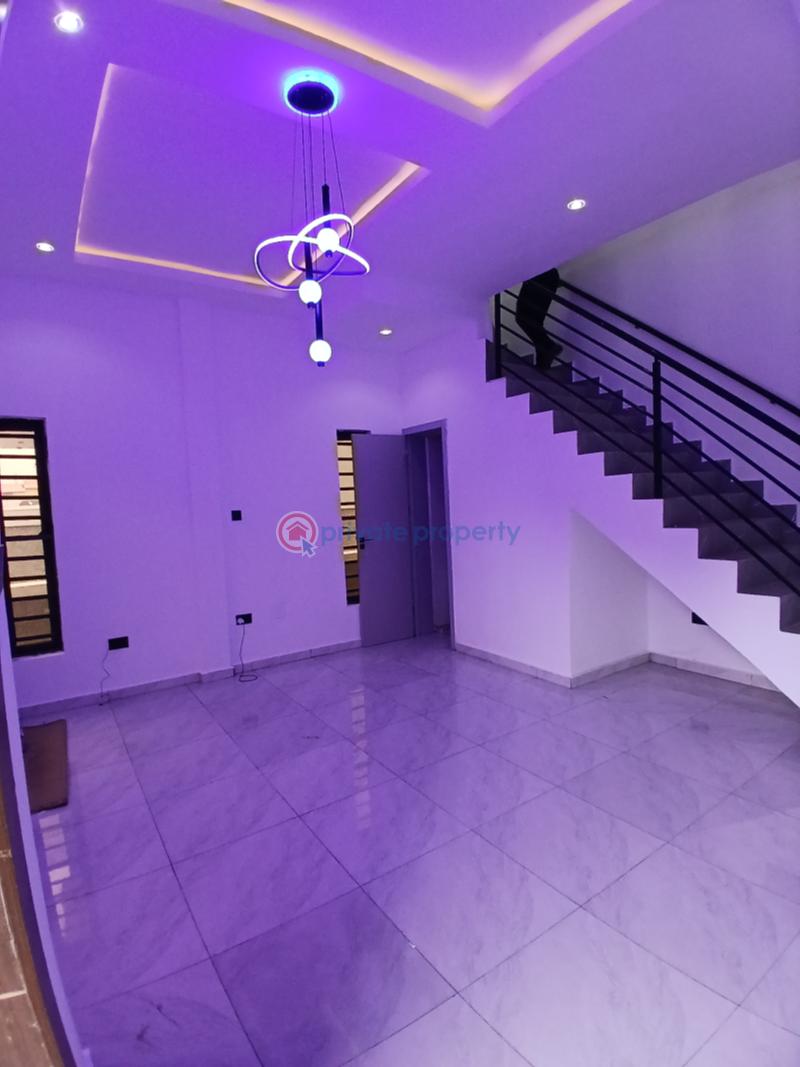 4 bedroom Semi detached Duplex For Sale Ogudu Gra Phase2 Ogudu GRA Lagos - 3