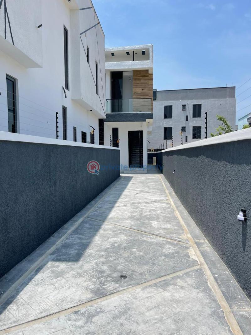 4bedroom semi detached duplex for sale.  📍ikota lekki  lagos - 9 4 bedroom Detached Duplex For Sale Ikota Lekki Lagos - 9