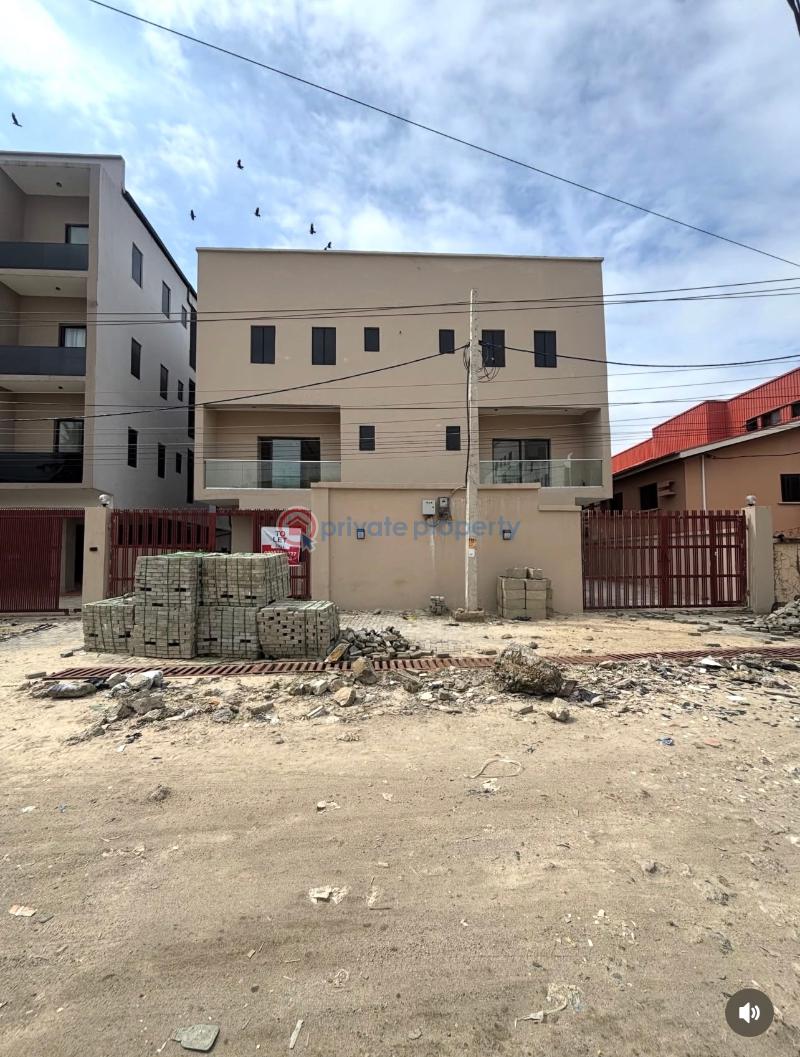 4 bedroom Semi detached Duplex For Rent Ologolo Lekki Lagos - 0