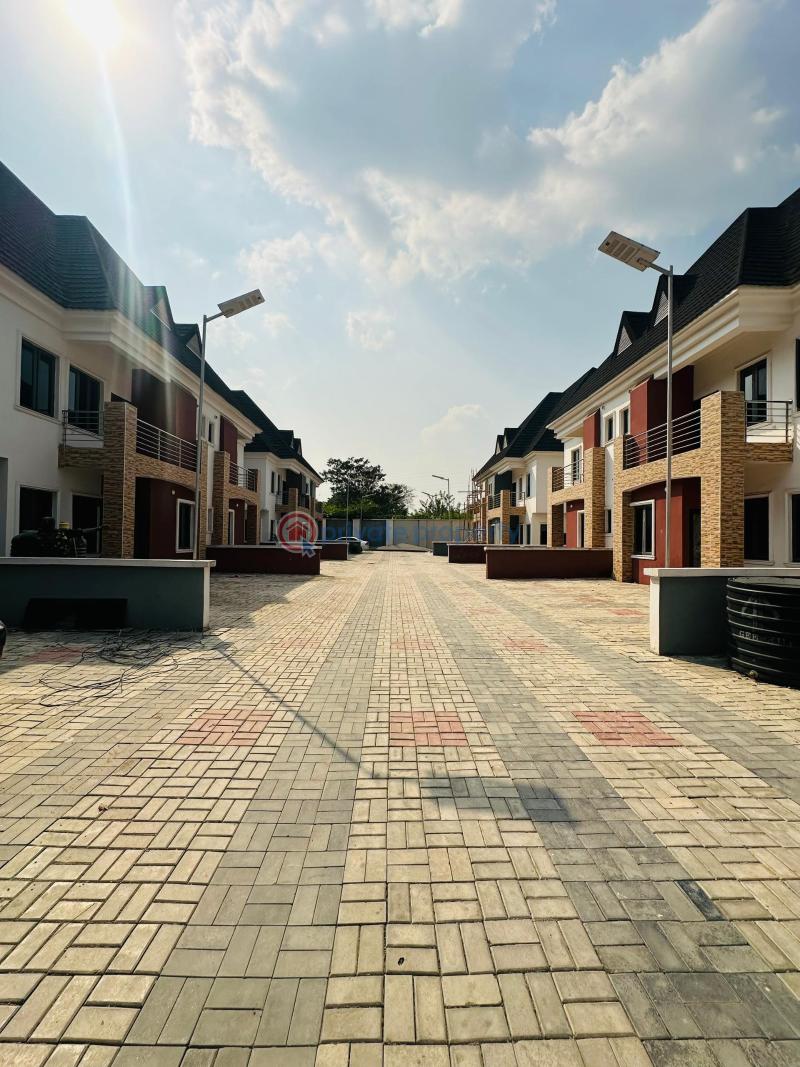 4 bedroom Semi detached Duplex For Sale LSDPC Maryland Estate Lagos - 2