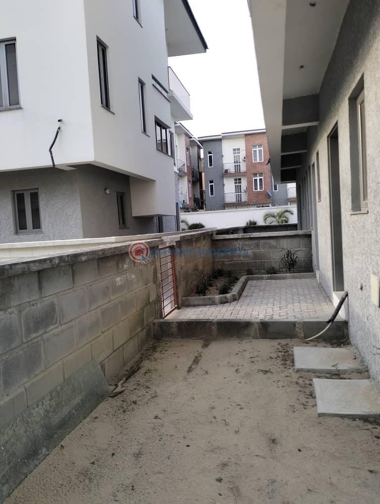 4 bedroom Semi detached Duplex For Sale George Omonubi Street ,off Hakeem Dickson Drive Off Oniru,market Road ,lekki Rigth. Oniru Victoria Island Lagos - 4