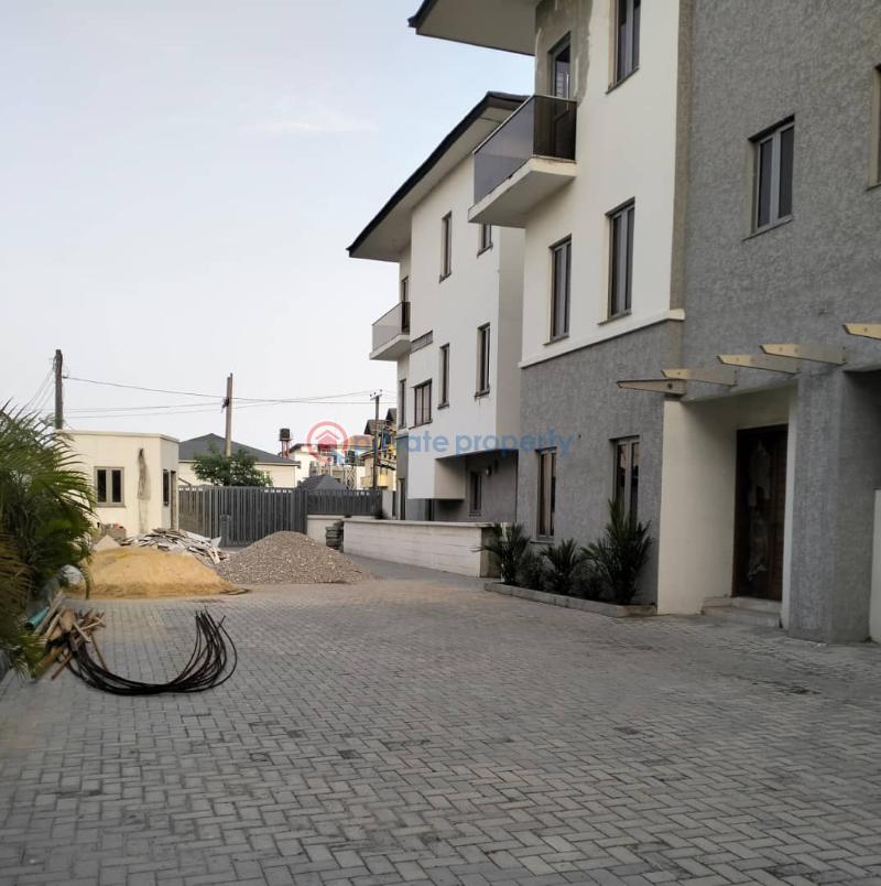 4 bedroom Semi detached Duplex For Sale George Omonubi Street ,off Hakeem Dickson Drive Off Oniru,market Road ,lekki Rigth. Oniru Victoria Island Lagos - 7