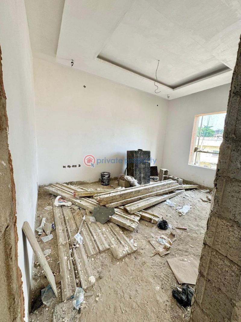 4 bedroom Terrace For Sale Estate Chevron Drive Lekki Lagos - 11