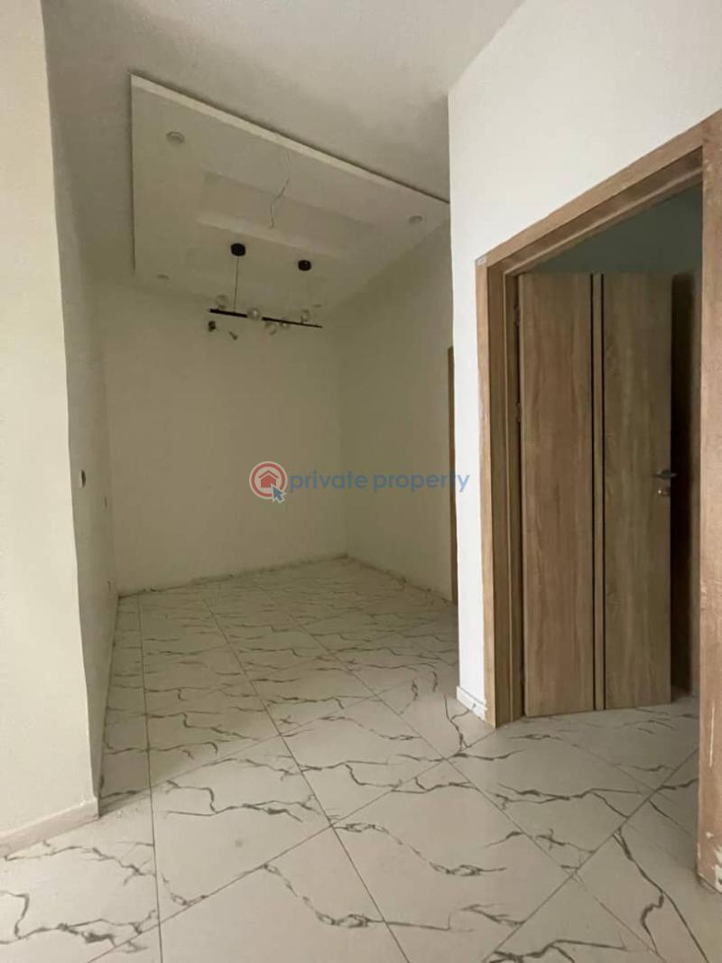 4 bedroom Terrace For Sale Estate Chevron Drive Lekki Lagos - 3