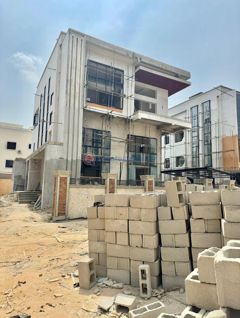 4 bedroom Terrace For Sale Estate Chevron Drive Lekki Lagos - 15