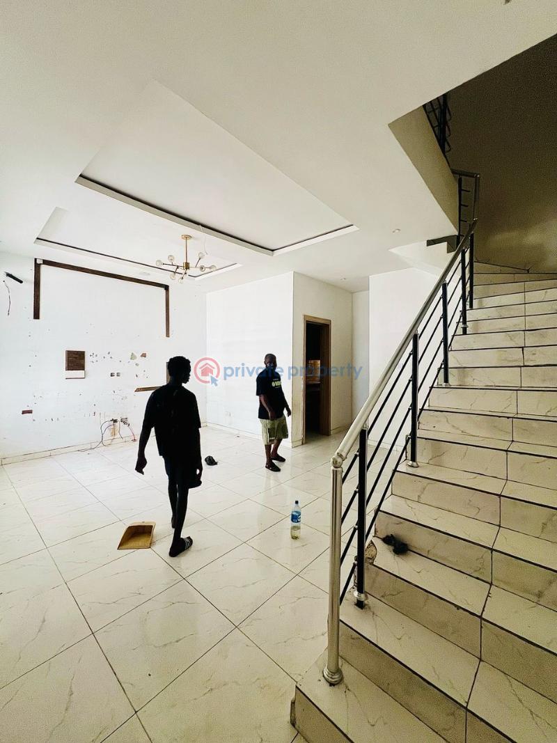 4 bedroom Terraced Duplex For Rent Along Lekki Expressway Lagos - 0