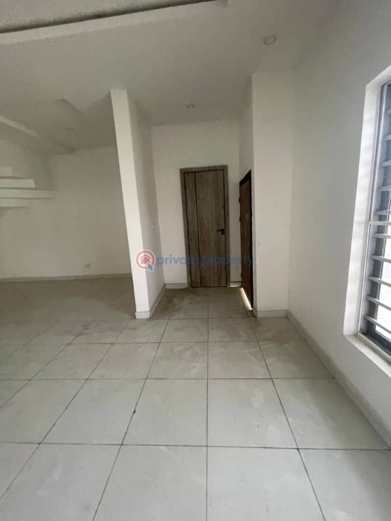 4 bedroom Terraced Duplex For Rent Along Lekki Expressway Lagos - 4