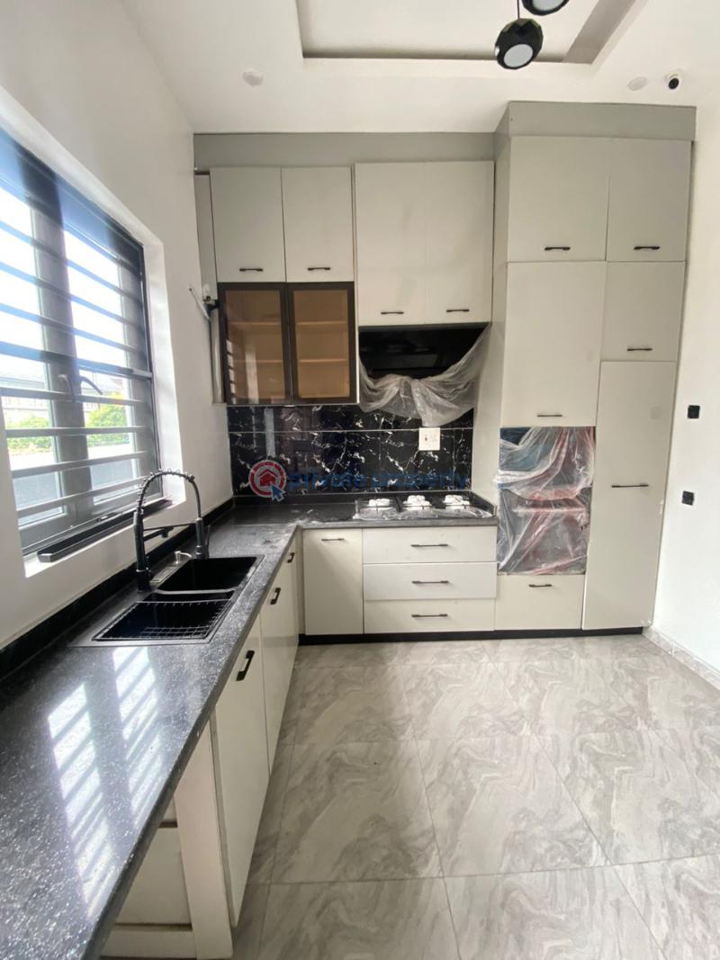 4 bedroom Terraced Duplex For Sale Osapa London Lekki Lagos - 2