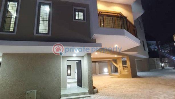 4 bedroom Terraced Duplex For Sale Guzape Abuja Phase 1  - 3