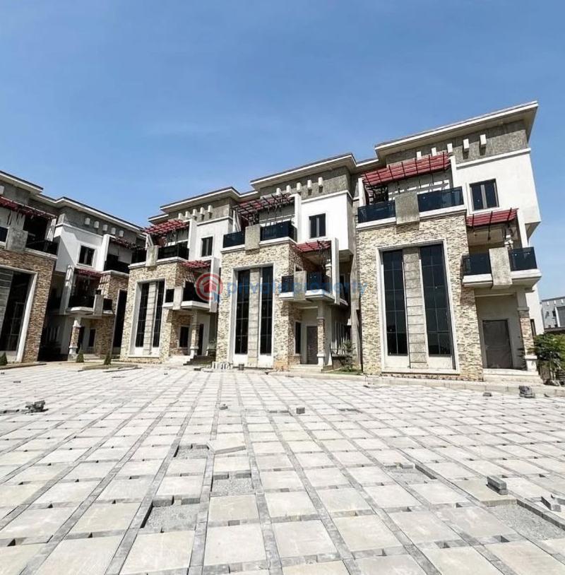 5 bedroom Duplex For Sale Jahi Abuja Phase 2  - 0
