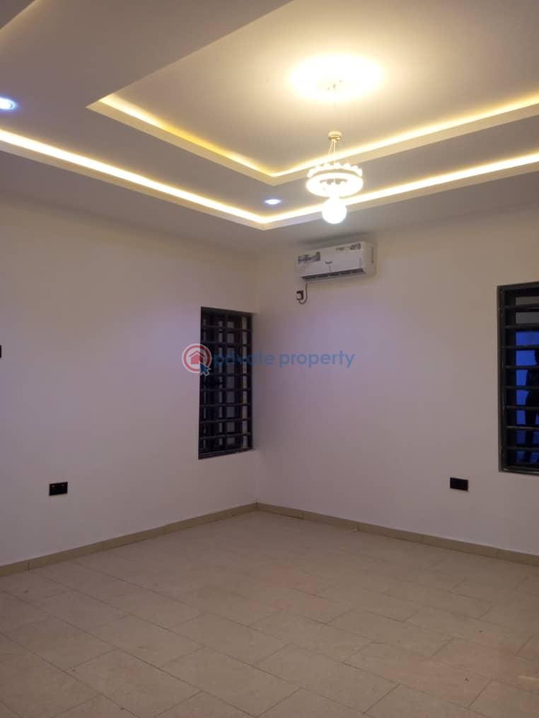 4 bedroom Terraced Duplex For Rent Tarred Road Katampe Ext. Abuja Phase 2  - 2