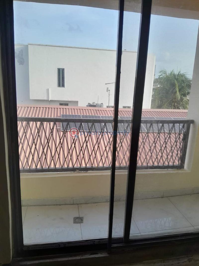 4 bedroom Block Of Flats For Rent Off Bashorun Okunsanya Street,behind Tantaliser Lekki Phase 1. Lekki Phase 1 Lagos - 4