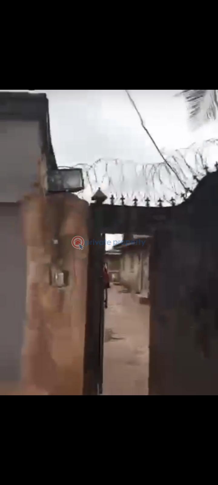 4 bedroom Bungalow For Sale Back Of Sheriff Hotel, First Avenue Ikorodu Igbogbo Ikorodu Lagos - 6