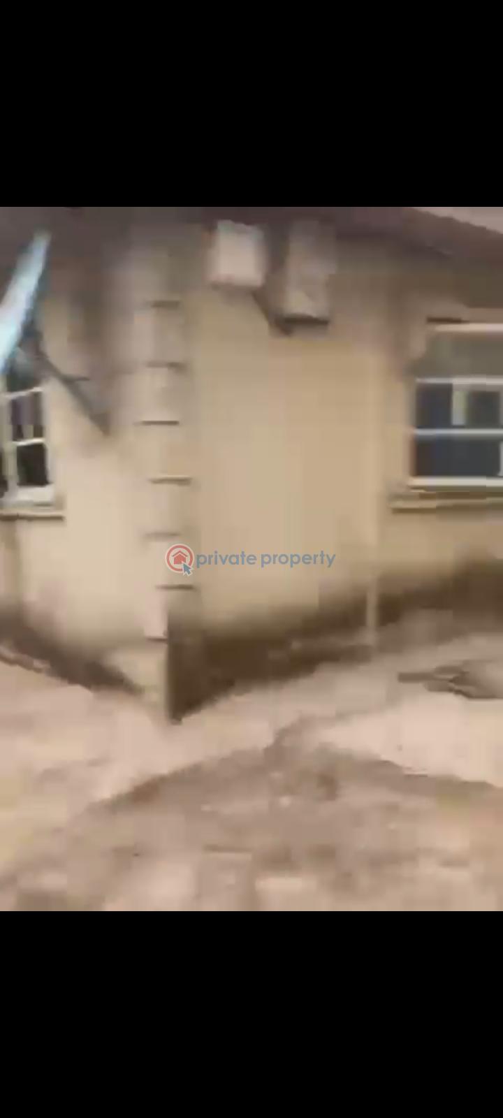 4 bedroom Bungalow For Sale Back Of Sheriff Hotel, First Avenue Ikorodu Igbogbo Ikorodu Lagos - 2