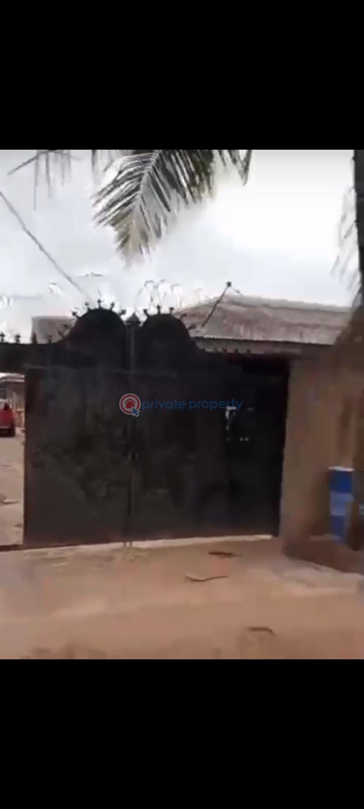 4 bedroom Bungalow For Sale Back Of Sheriff Hotel, First Avenue Ikorodu Igbogbo Ikorodu Lagos - 0