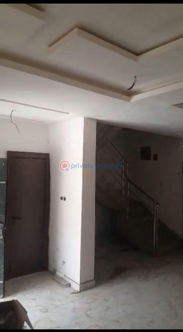 4 bedroom Block Of Flats For Sale Berger Clinicand Close To Fct Ministers Quarters. Abuja Phase 1  - 3