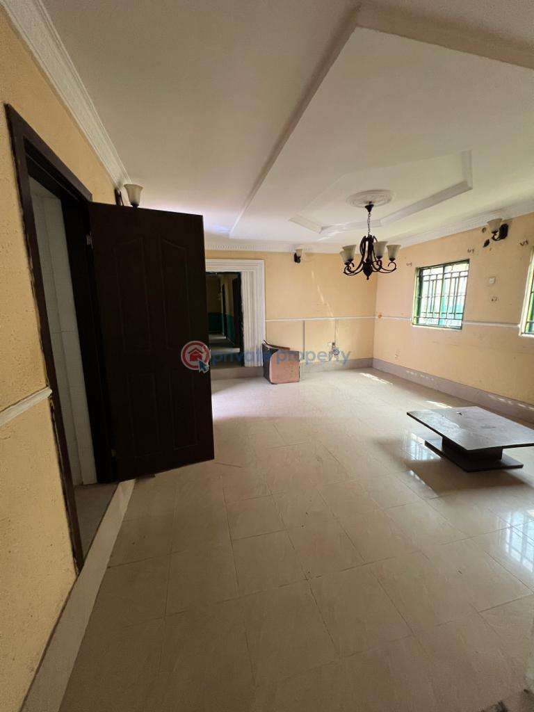 4 bedroom Detached Bungalow For Sale Ogunfayo Estate Awoyaya Ajah Lagos - 9