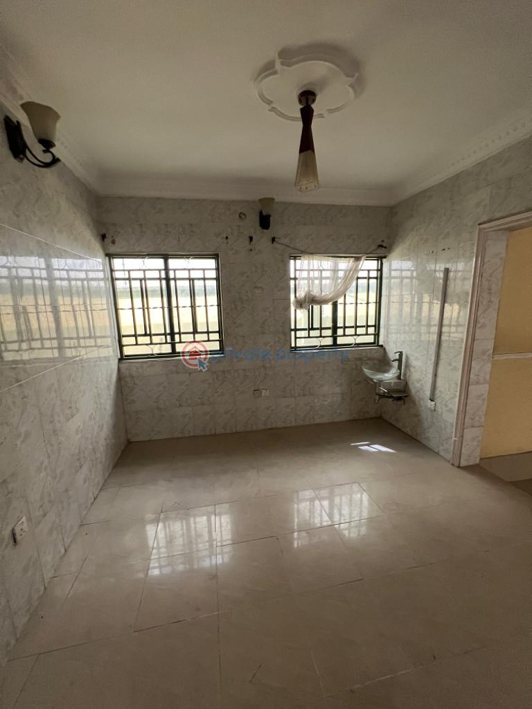 4 bedroom Detached Bungalow For Sale Ogunfayo Estate Awoyaya Ajah Lagos - 8