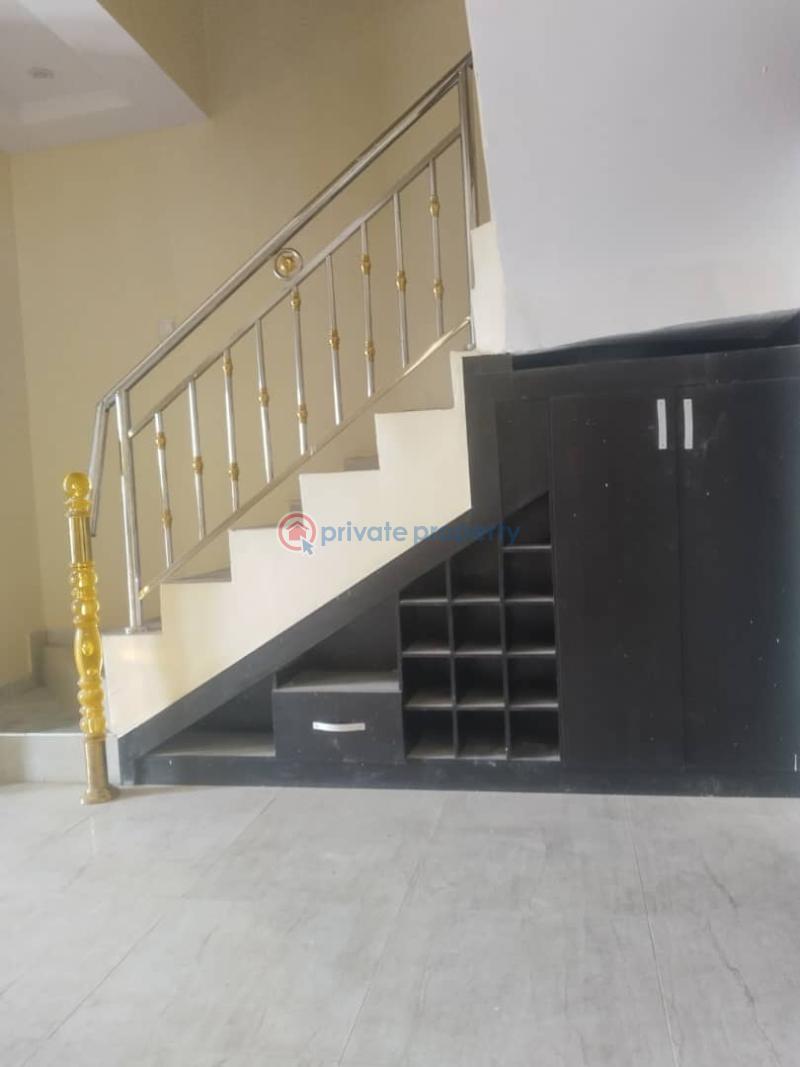 4 bedroom Flat & Apartment For Sale Meridian Park Estate Awoyaya Ajah Lagos - 5